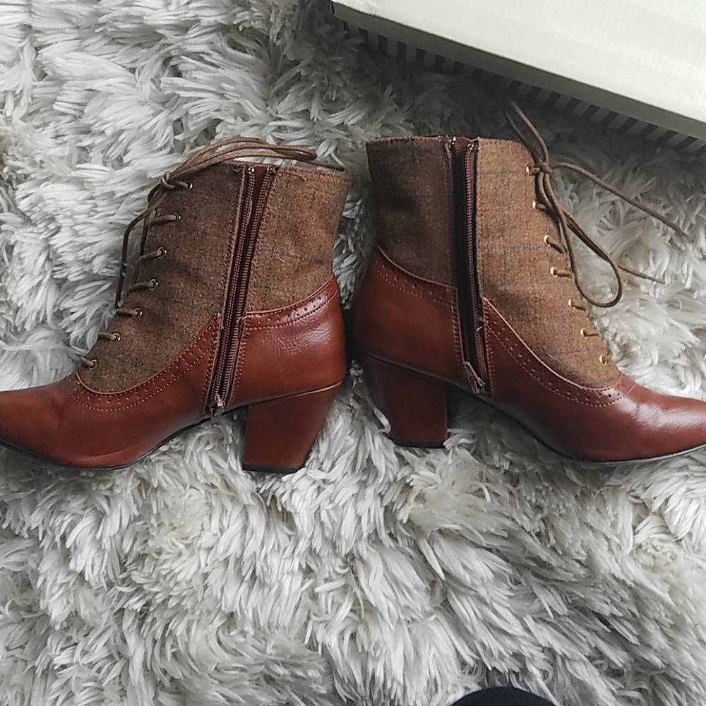 B.A.I.T. Footwear oxford spectator boots - Picture 5 of 7